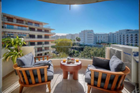 Seabatical Apartment by the beach, 2Bed and 2Baths